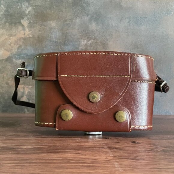 Vintage Kodak Pony 135 Camera with Leather Case (1950's) - Picture 14 of 16